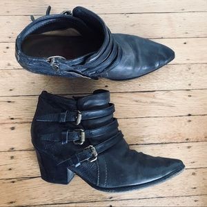 AS98 free people Buckle booties